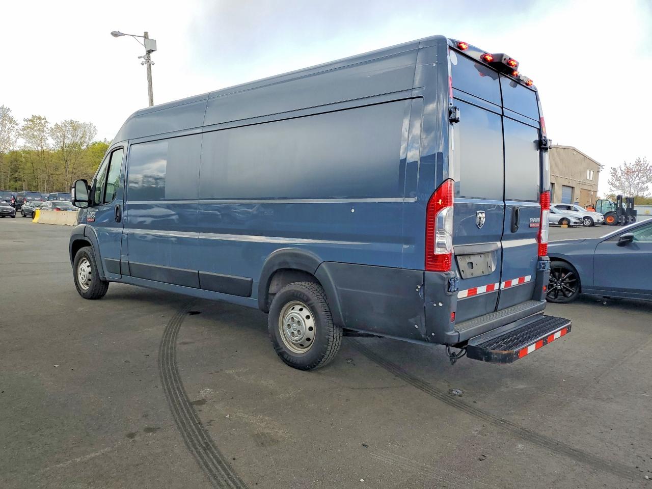 2020 RAM Promaster 3500 — VIN 3C6URVJG5LE129256 — photo 2